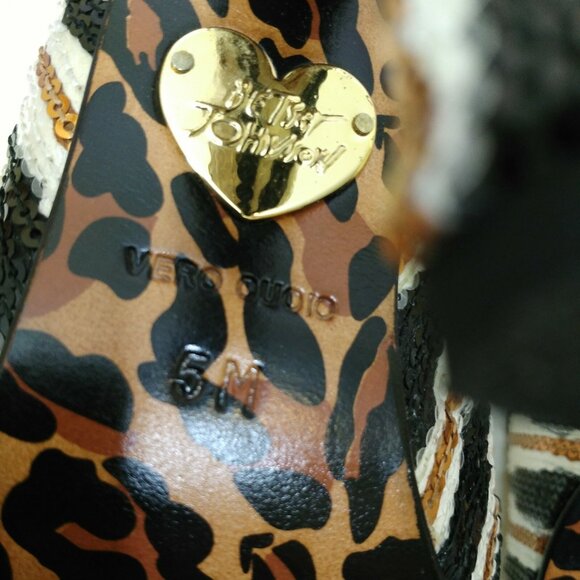 Betsey Johnson Zebra Stripe Black Gold Sequin Peep Toe Heels Size 5 ankle strap - Picture 11 of 11